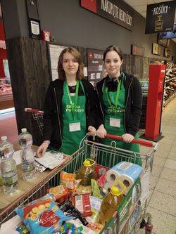 Pomáhali jsme při “Sbírce potravin“